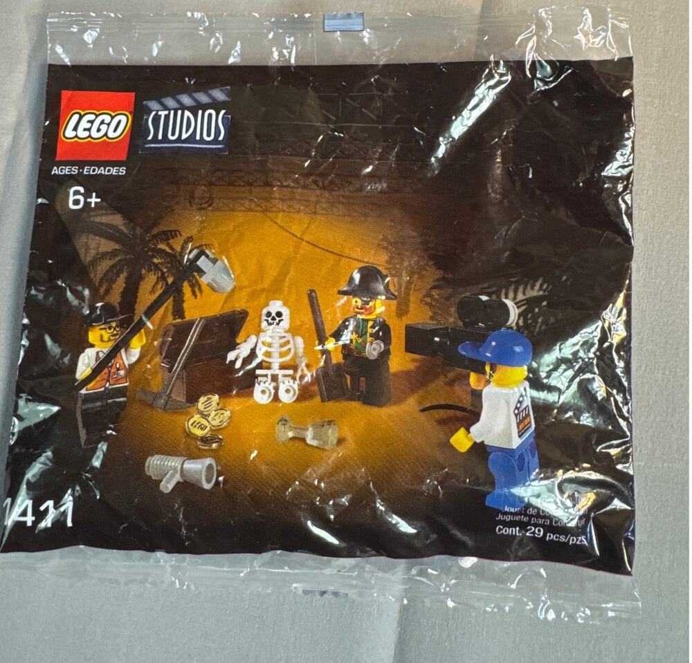 Lego Studios Pirates Treasure Hunt poly bag #1411 NEW/Retired vintage